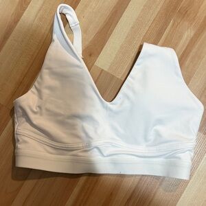 Fabletics - All Day Every Day Low Impact Bra - Size Medium - White